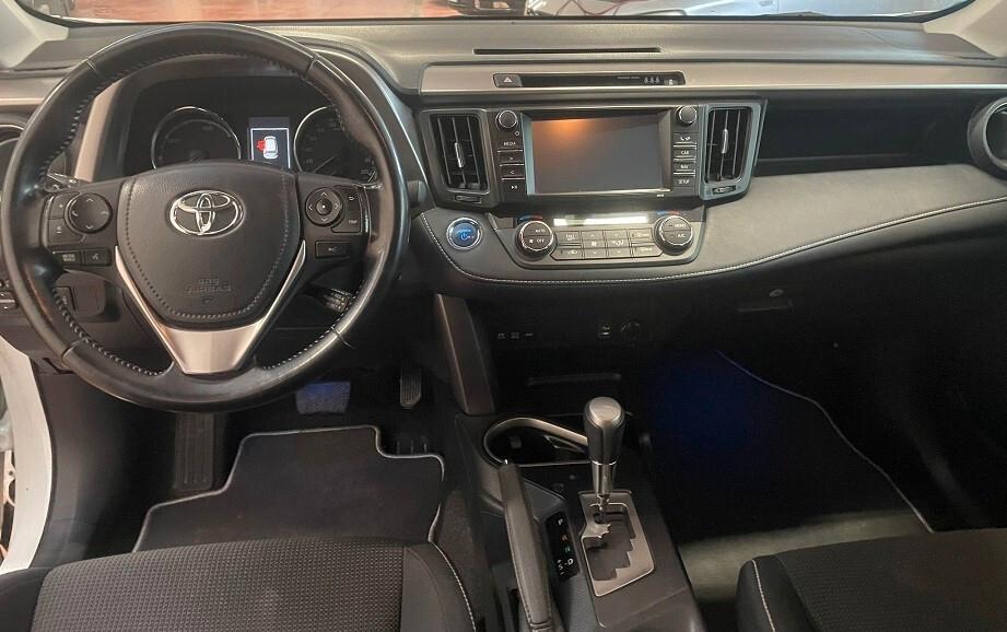 TOYOTA RAV 4 HYBRID-benzina CAMBIO AUT. 2.5 CV 155 con Km 146.696 garanzia 12 mesi