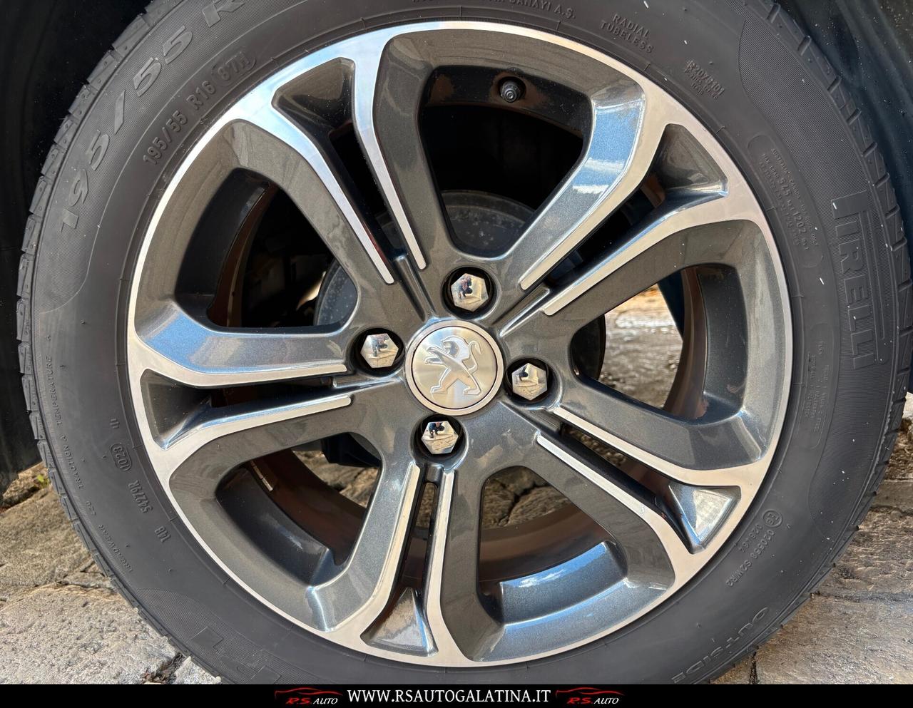 Peugeot 208 1.2 5 porte Allure