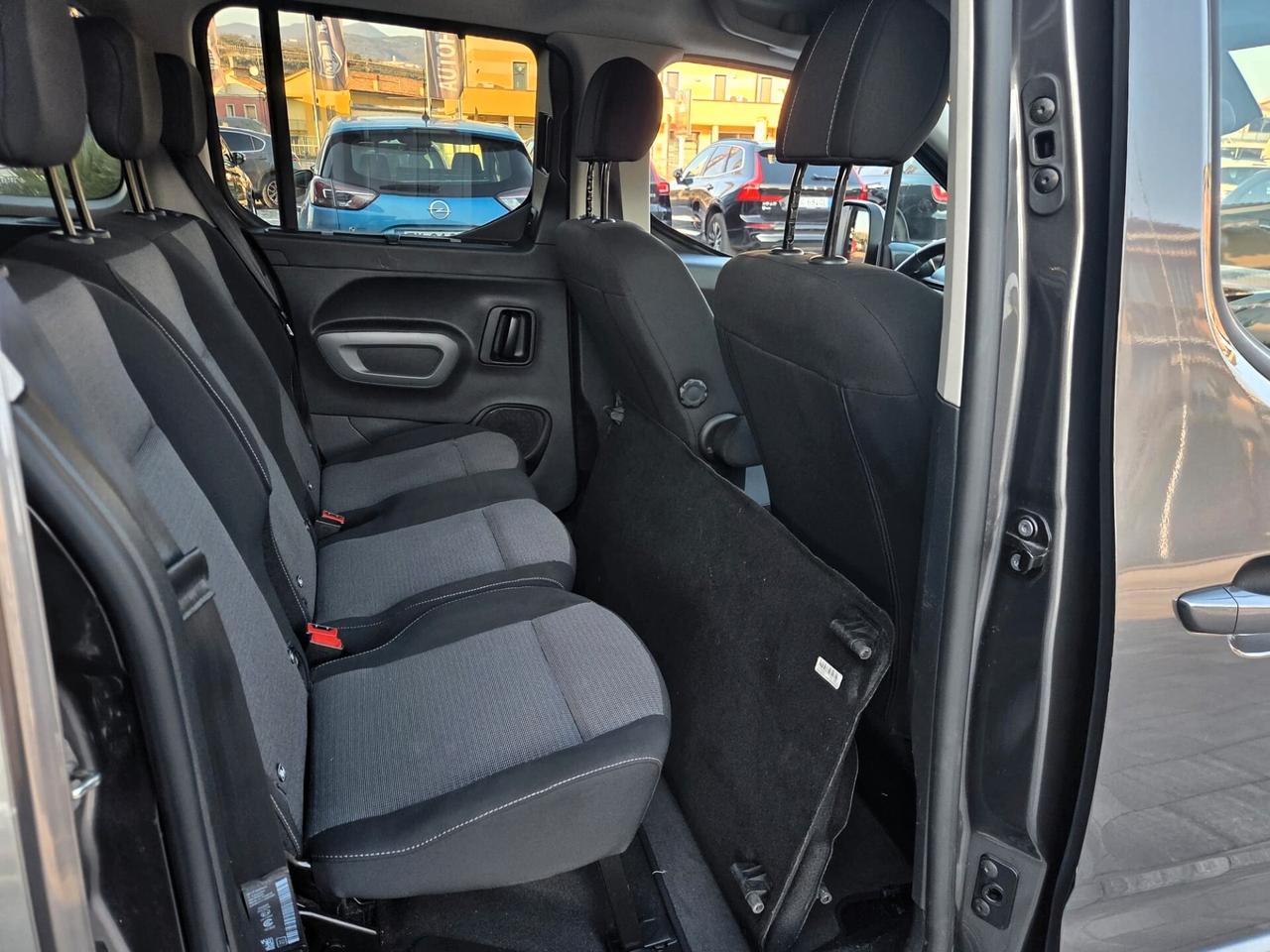 Toyota Proace LOUNGE * 7 POSTI