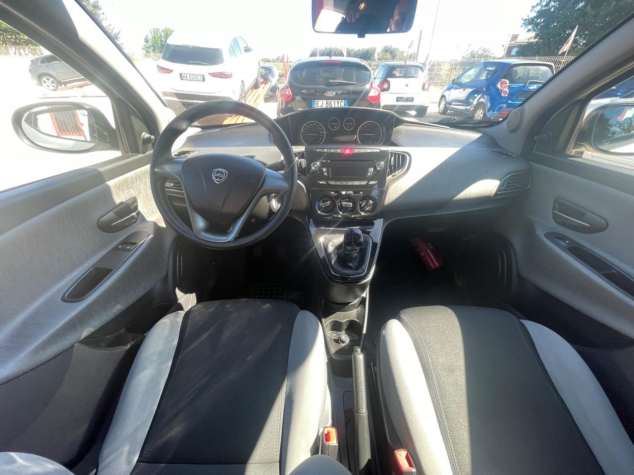 Lancia Ypsilon Gold 1.2 Fire 69cv