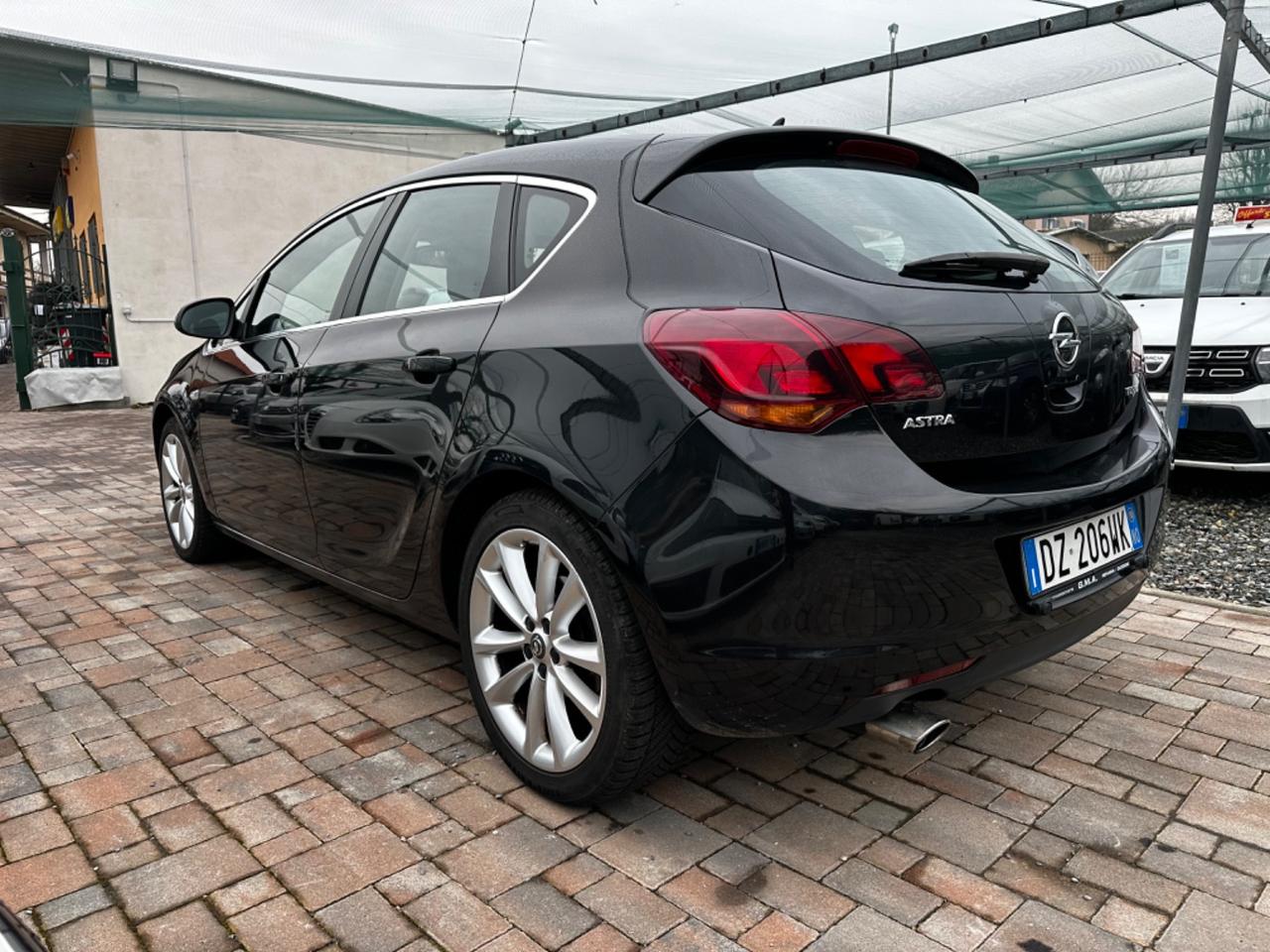 Opel Astra 1.4 Turbo 140CV 5 porte Cosmo