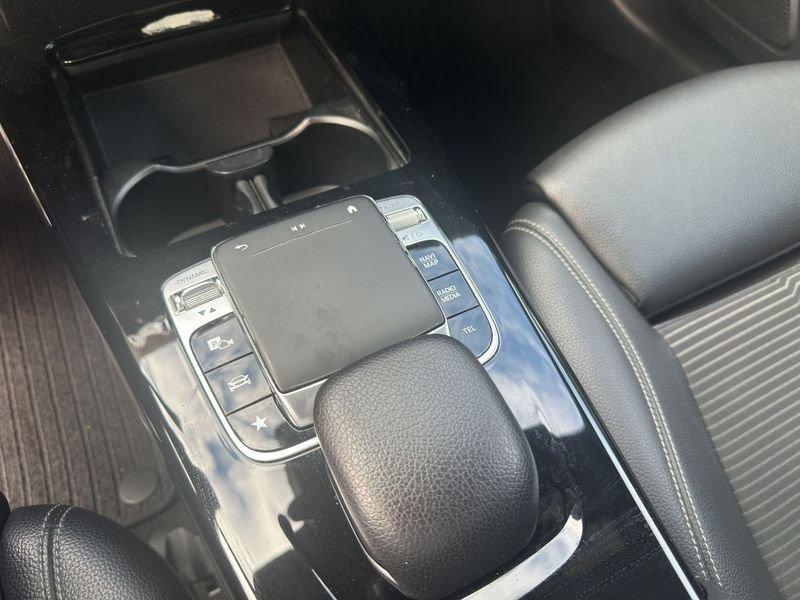 Mercedes-Benz Classe A A 180 d Sport auto