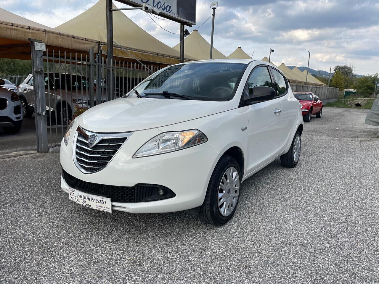 Lancia Ypsilon 0.9 TwinAir 85 CV 5 porte Metano Ecochic Gold