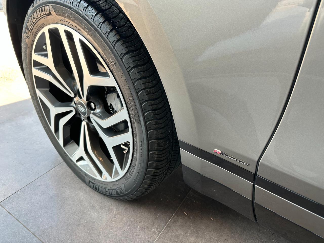 Land Rover Range Velar 2.0D I4 240 CV R-Dynamic SE