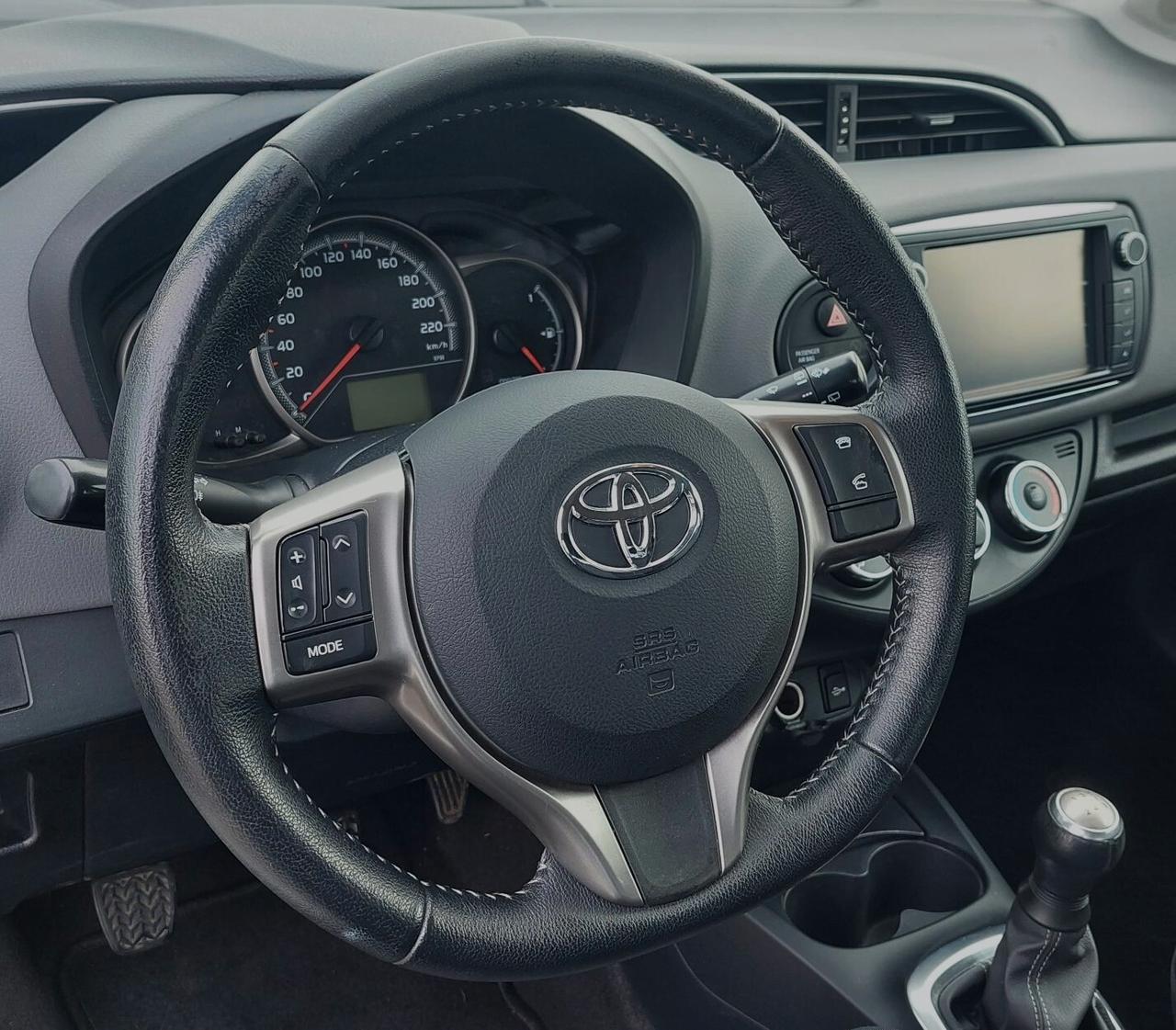 TOYOTA YARIS 1.0-UNICO PROPRIETARIO-NEOPATENTATI