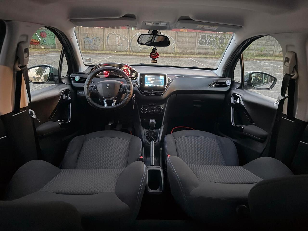 Peugeot 208 PureTech 82 Stop&Start 5 porte Signature