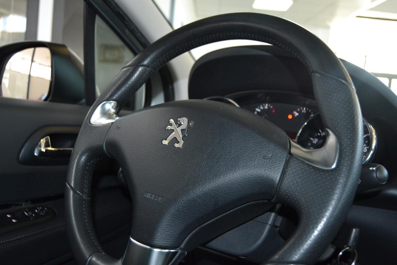 Peugeot 3008 1.6 HDi 115CV Allure Tetto/Navi/Gancio