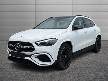 Mercedes-Benz GLA 200