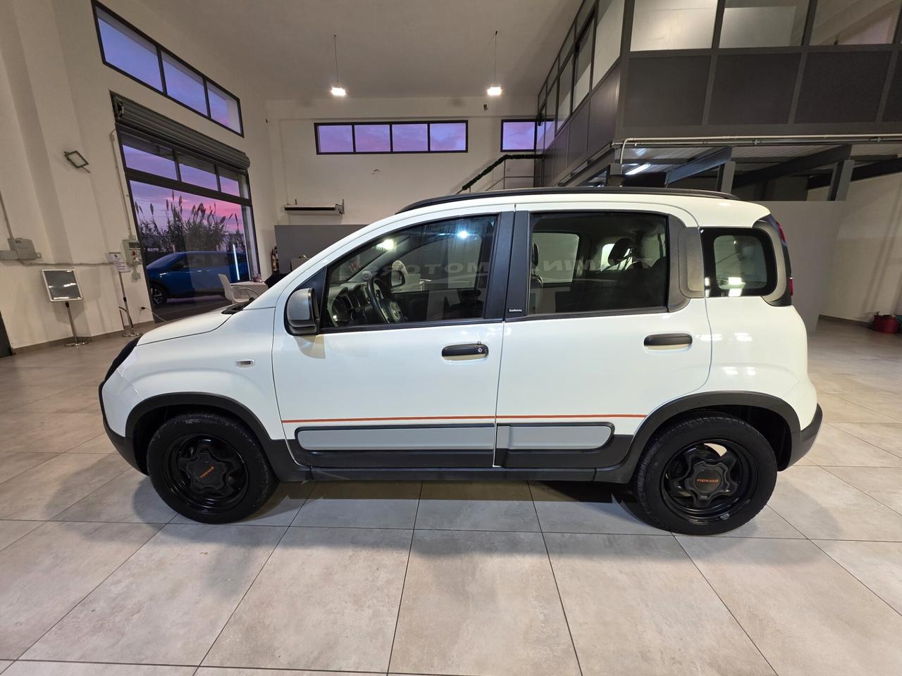 Fiat Panda 1.0 FireFly S&S Hybrid Garmin