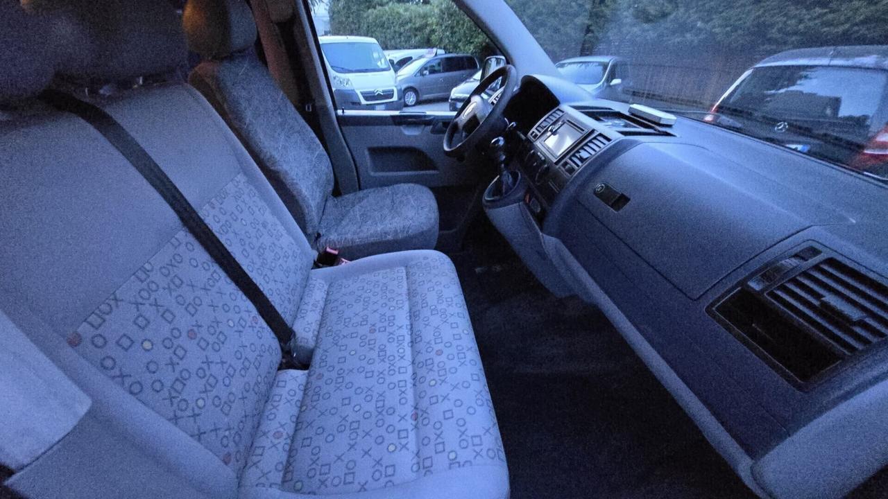 Volkswagen Transporter Caravelle 1.9 TDI/102CV PL