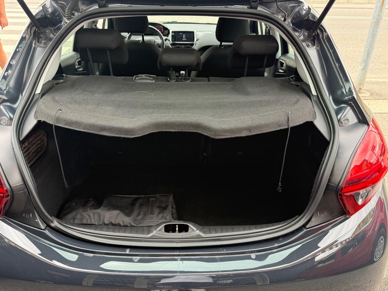 Peugeot 208 PureTech 82 5 porte Allure