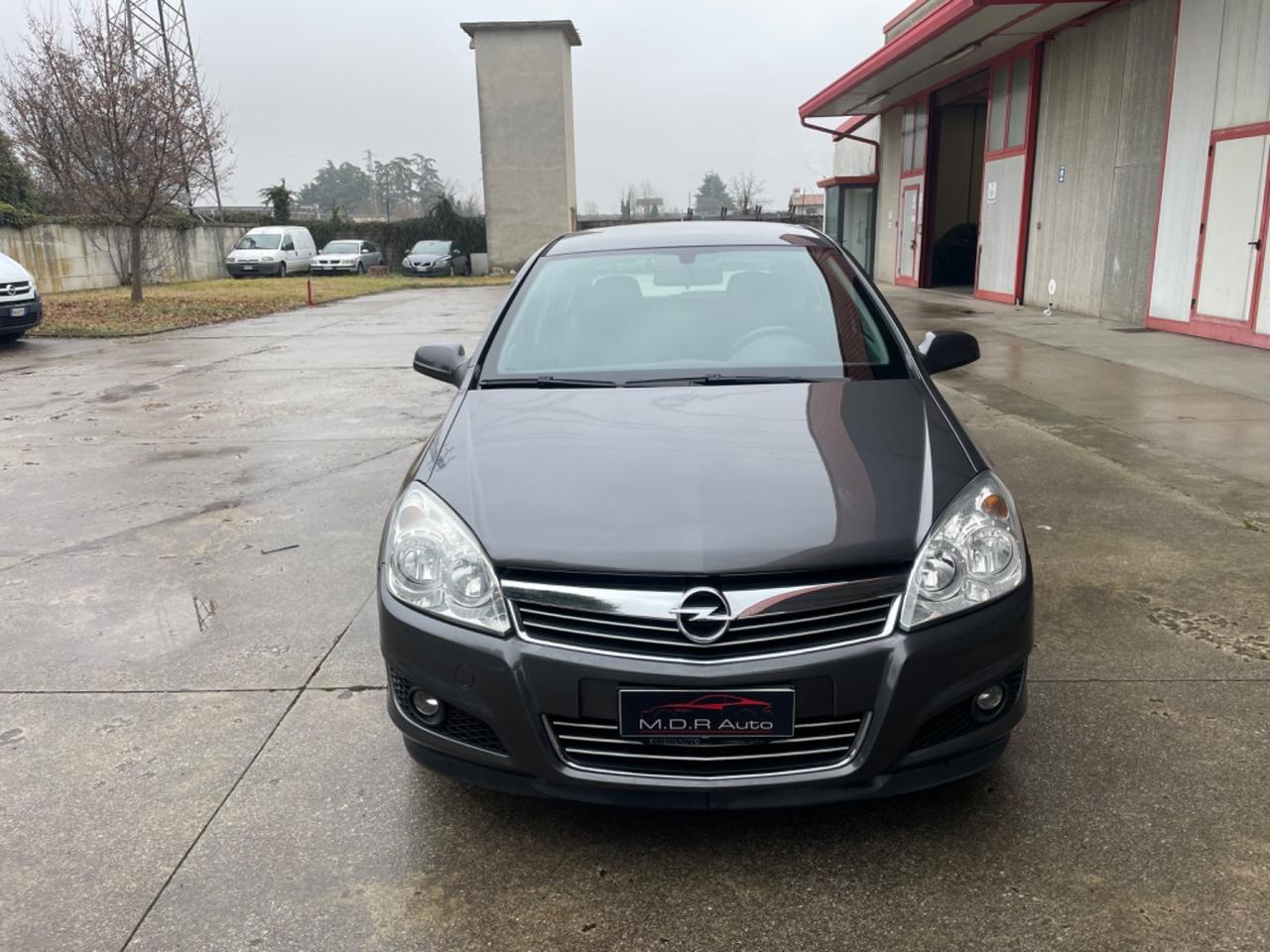 Opel Astra 1.7 CDTI 110CV 5 porte Cosmo neopatentati