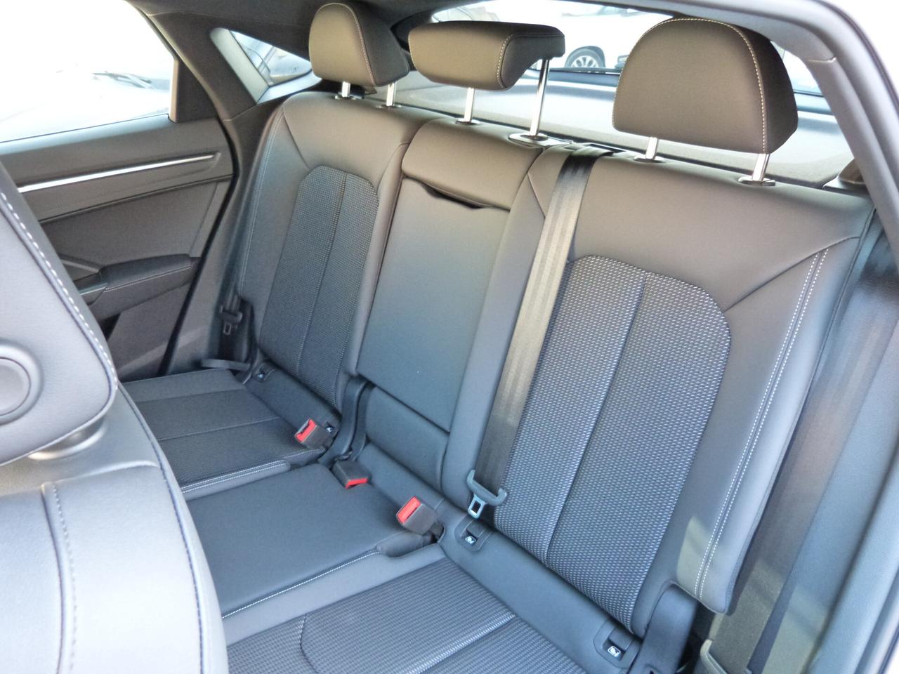 Audi Q3 SPB 35 TDI S-line edition Identity Black