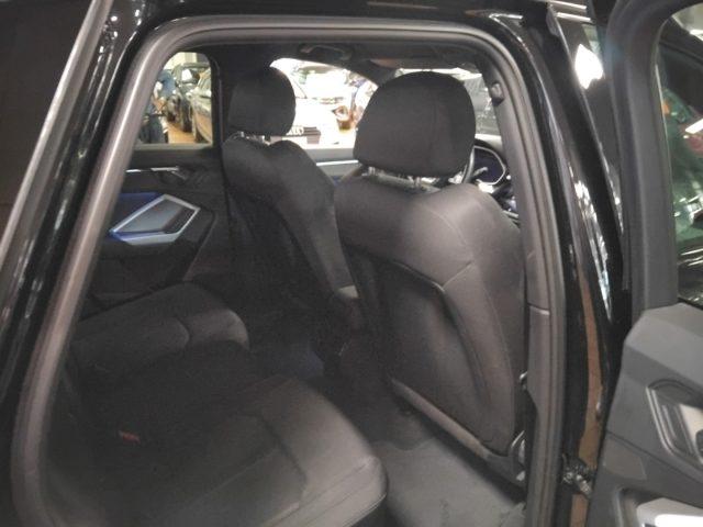 AUDI Q3 35 TDI S tr.Identity Black 20" FULL