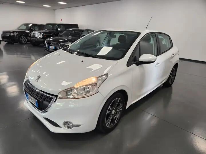 Peugeot 208 PureTech 82 5 porte Allure