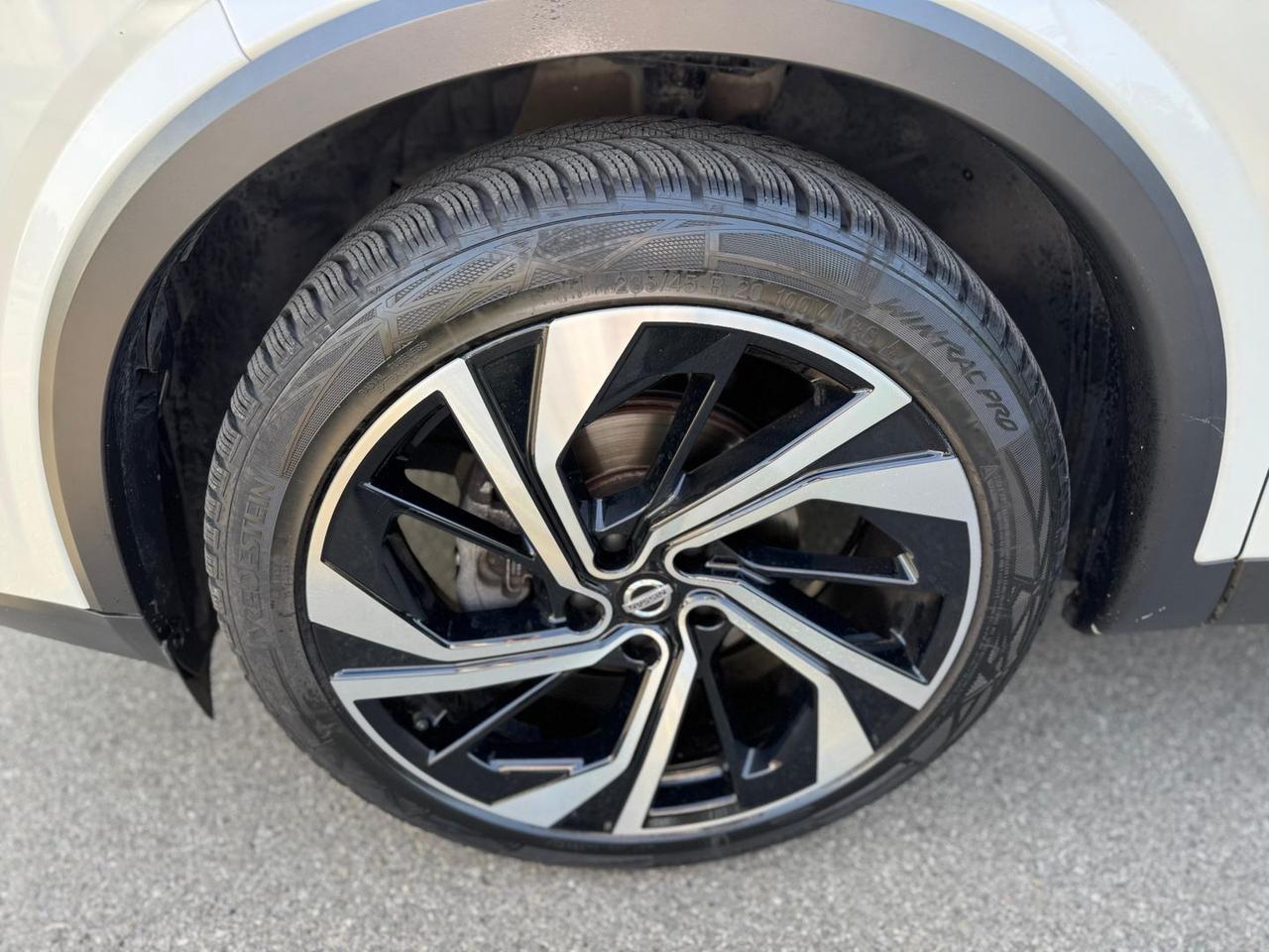 Nissan Qashqai Tekna Plus 1.3 DIG-T MHEV #7101