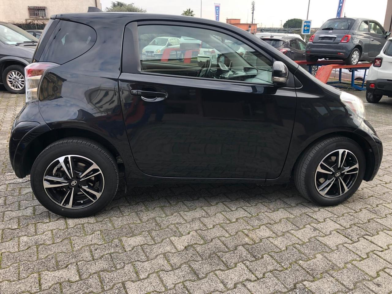 Toyota iQ 1.0 Multidrive ADATTA PER NEOPATENTATI TENUTA "MANIACALMENTE" POSSIBILITA' DI GARANZIA EUROPEA FINO A 36 MESI!!!