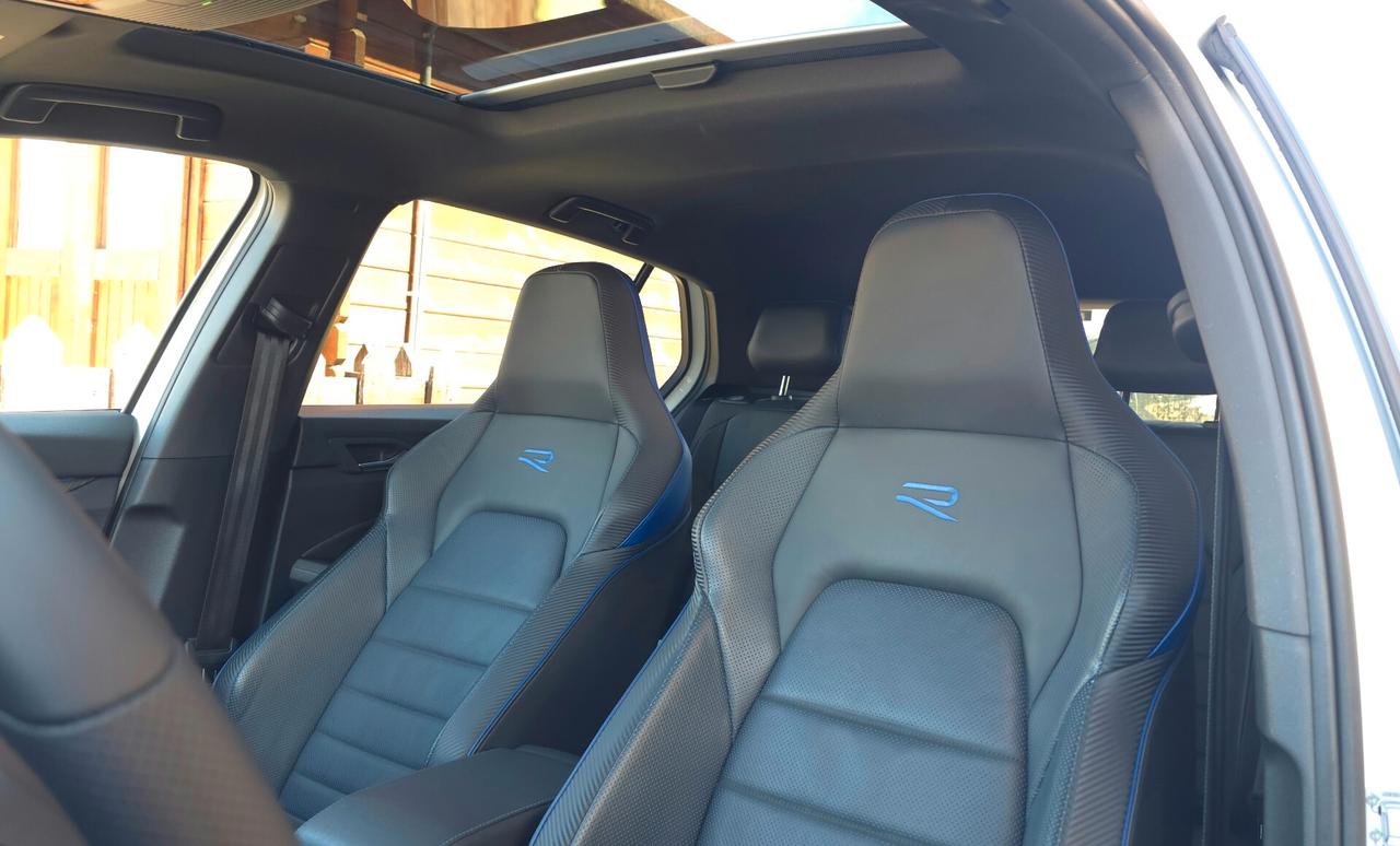 Golf R - 2.0 TSI 320cv - AKRAPOVIC
