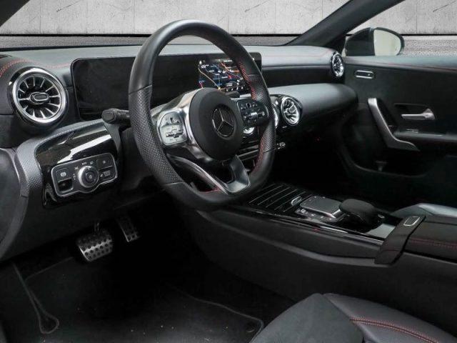 MERCEDES-BENZ CLA 220 d Automatic Premium