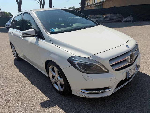 MERCEDES-BENZ B 180 BlueEFFICIENCY Premium senza nessun lavoro da fare