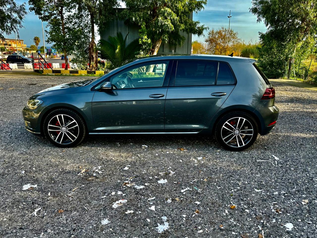 VOLKSWAGEN GOLF 1.6 TDI 115 CV DSG SPORT R LINE