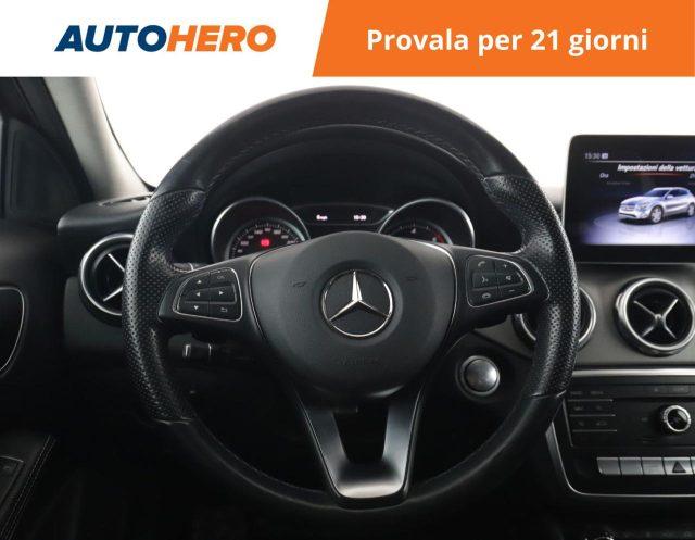 MERCEDES-BENZ GLA 200 d Automatic Sport