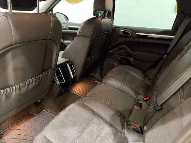 PORSCHE Cayenne 3.0 Diesel Platinum Edition