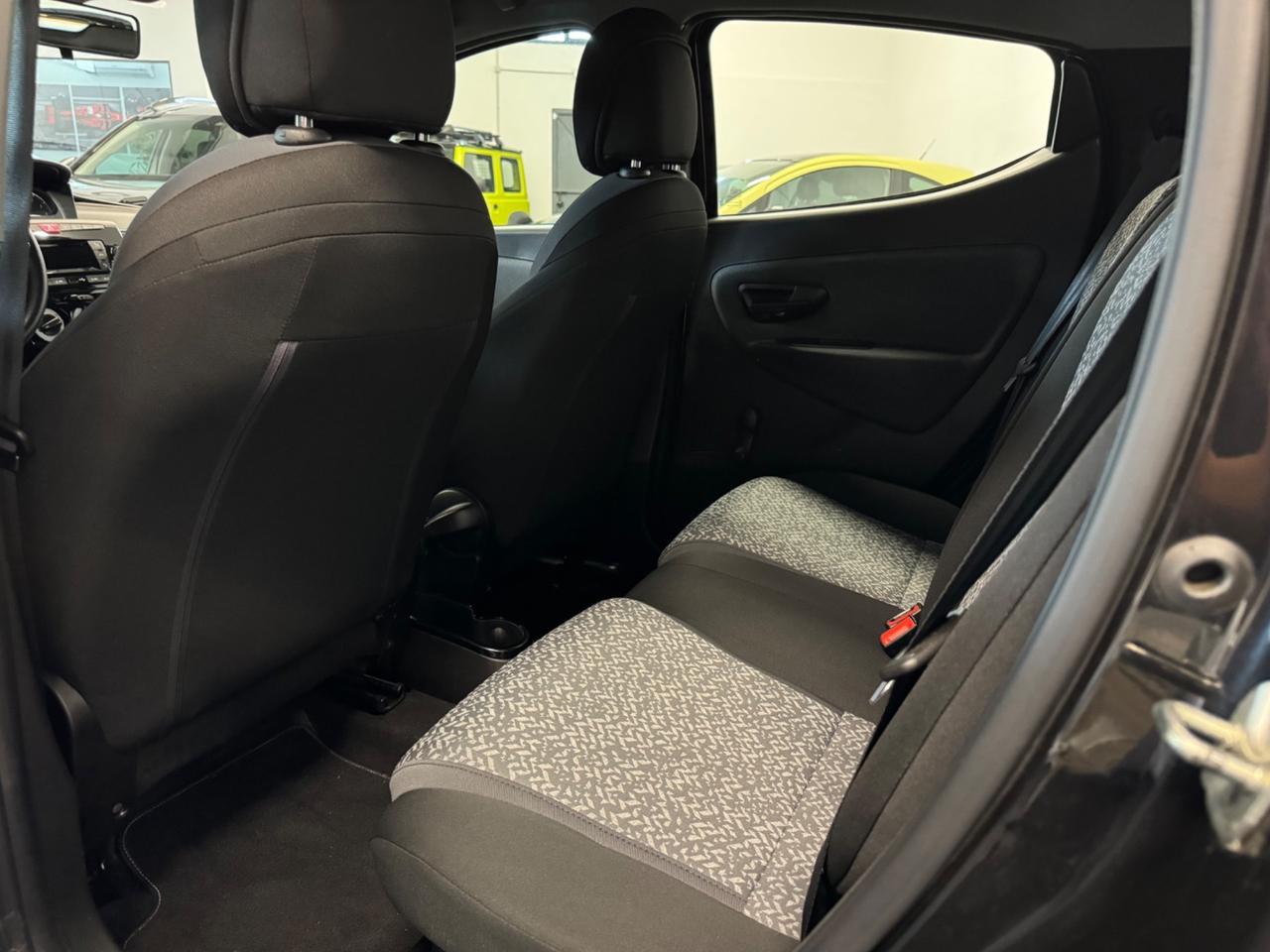 Lancia Ypsilon 1.0 50p Hybrid Ecochic PROMO!!