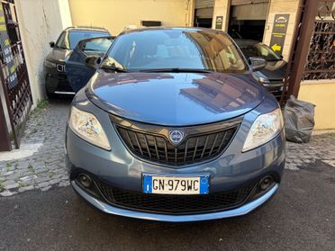 Lancia Ypsilon 1.0 FireFly 5 porte S&S Hybrid Alberta Ferretti