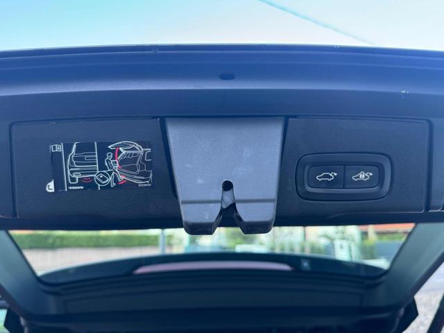 VOLVO XC60 T6 Recharge Plug-in Hybrid AWD