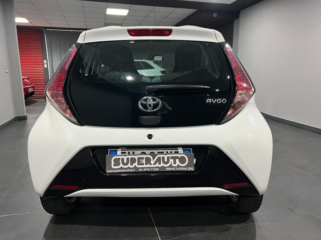 Toyota Aygo 1.0 VVT-i 69 CV 5 porte x-play MY