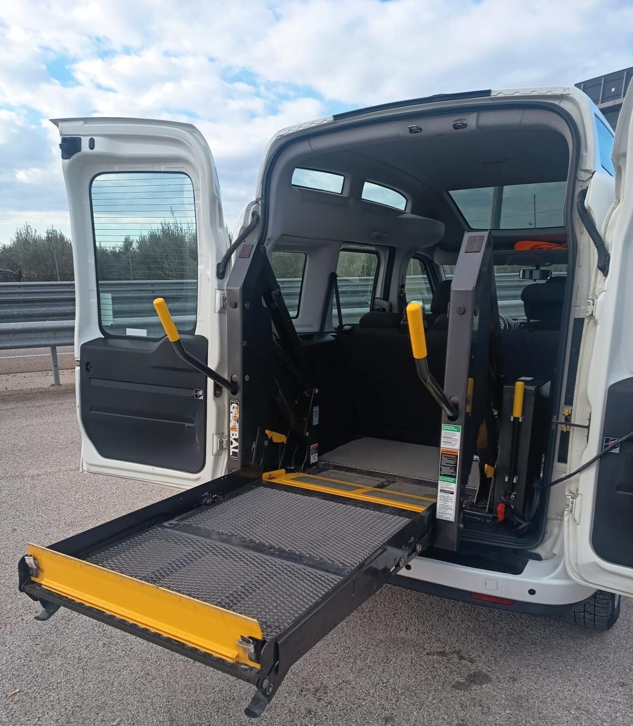 Fiat Doblo Trasporto Disabili