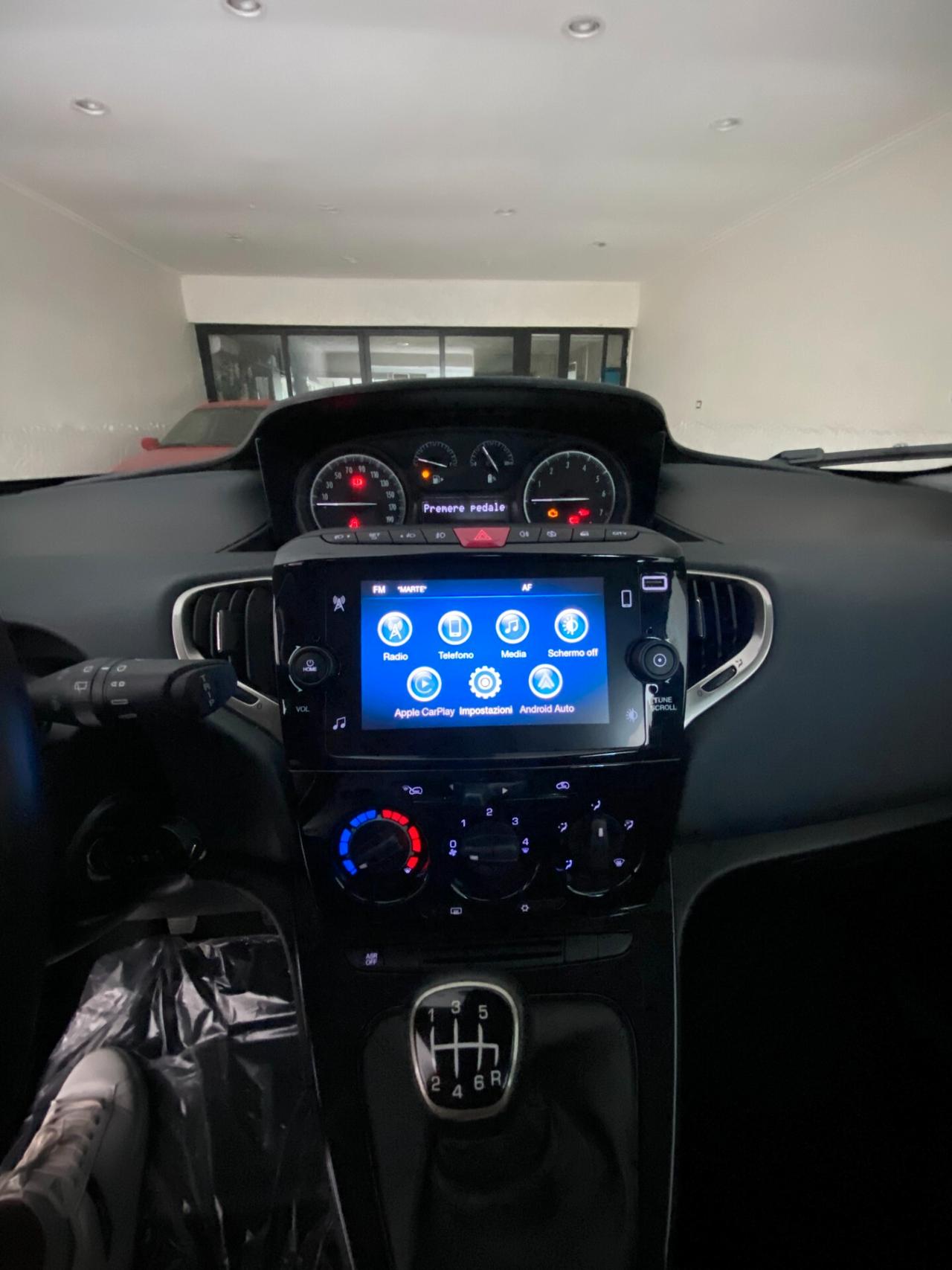 Lancia Ypsilon 1.0 FireFly 5 porte S&S Hybrid Gold