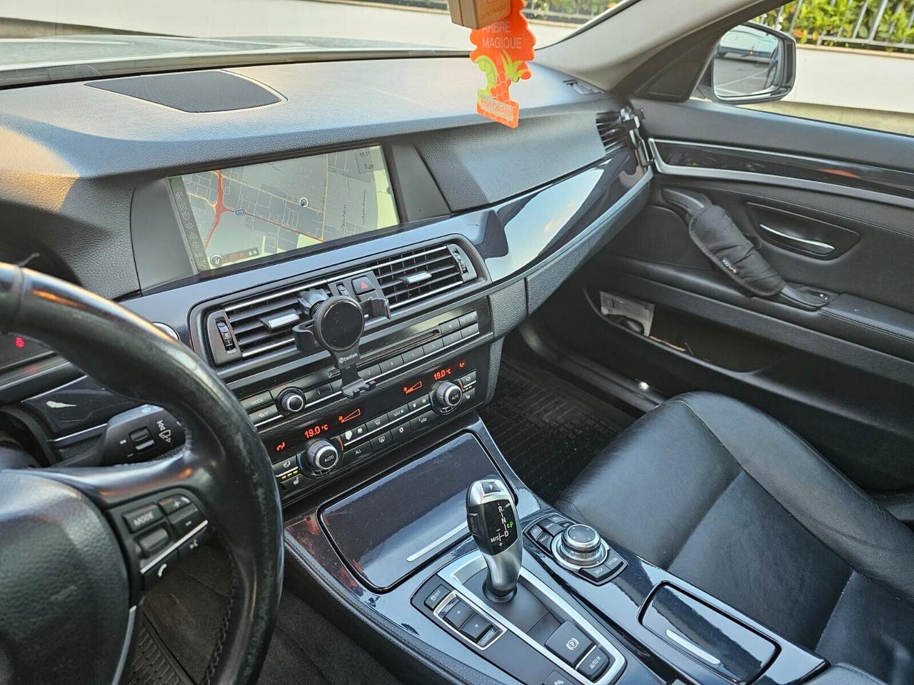 Bmw 520d 184cv Touring Futura*Pelle*Navi*Tetto*Pdc*19*