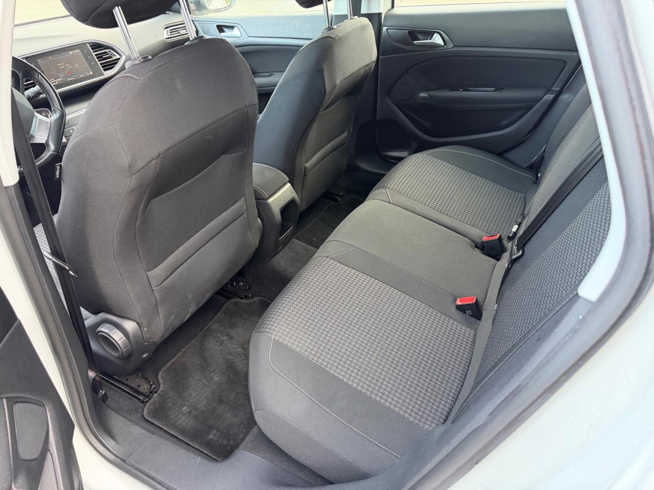 Peugeot 308 BlueHDi 130 S&S SW Active