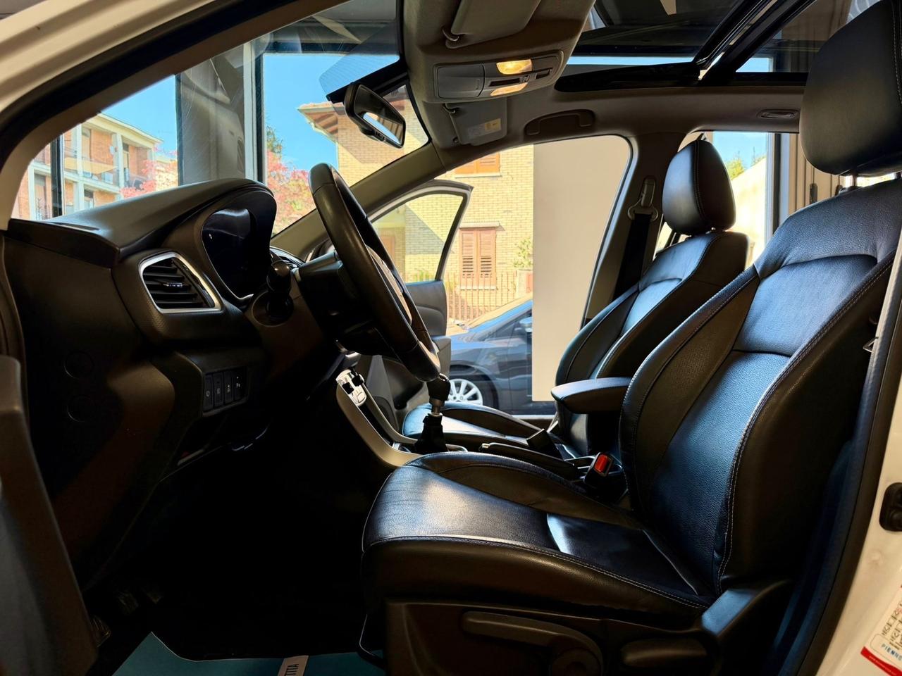 Suzuki S-Cross 1.6 DDiS view