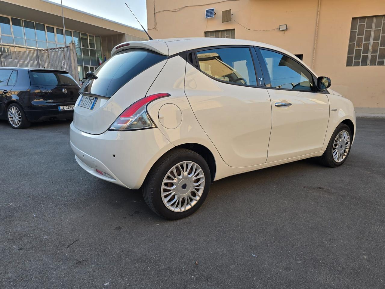 Lancia Ypsilon 1.2 69 CV 5 porte Platinum perfetta possibilita 12 mesi garanzia