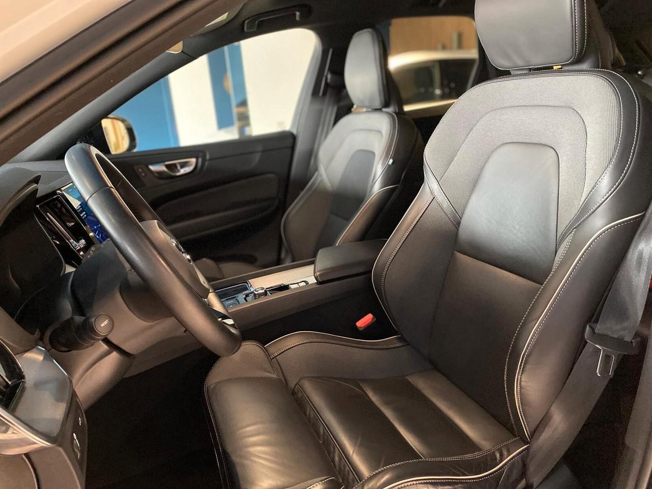 Volvo XC 60 XC60 B4 (d) AWD automatico Plus Dark