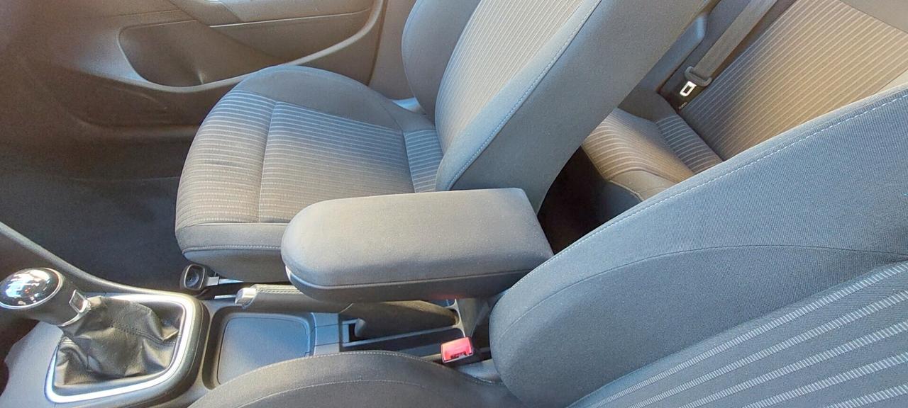 POLO 1,6 DIESEL 90 CV TELEFONO SENSORI COMANDI AL VOLANTE LEGA IMPECCABILE X NEOPATENTATI