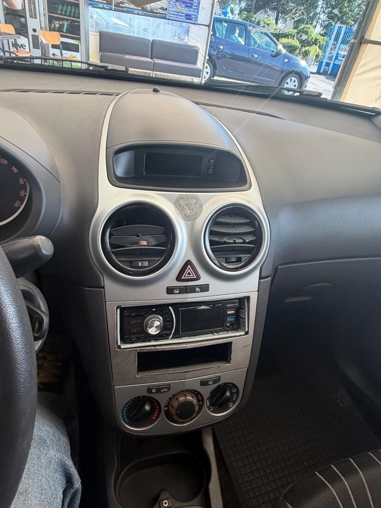 Opel Corsa 1.2 3 porte Easytronic Sport