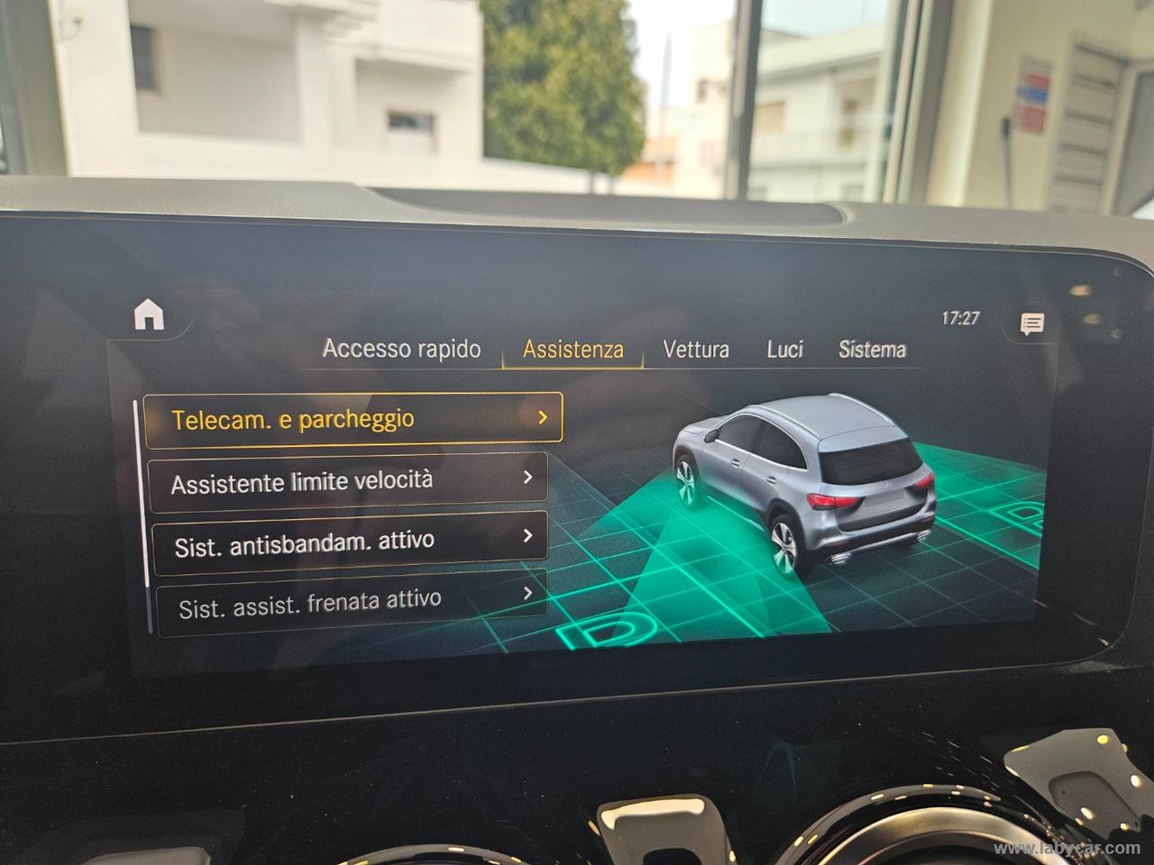 MERCEDES-BENZ GLA 200 d Automatic Premium