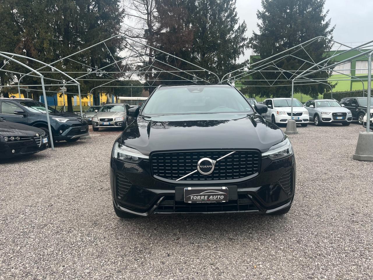 Volvo XC 60 XC60 B4 (d) automatico MOMENTUM PRO