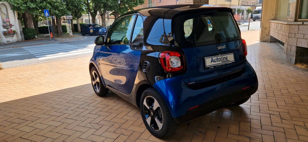 Smart ForTwo 70 1.0 twinamic Youngster cerchi in lega cambio automatico e sequenziale sedili in pelle