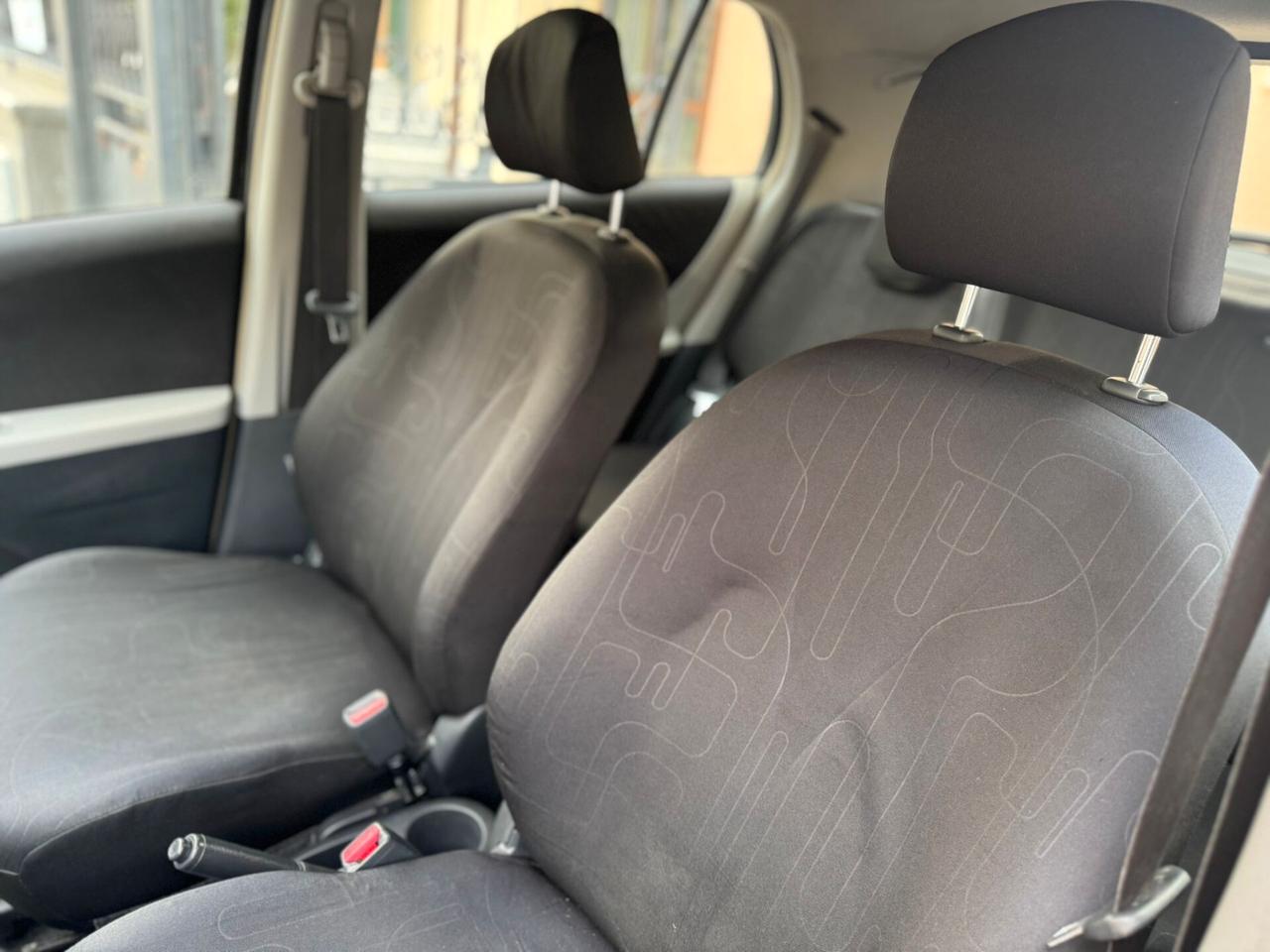 Toyota Yaris 1.0 5 porte Sol