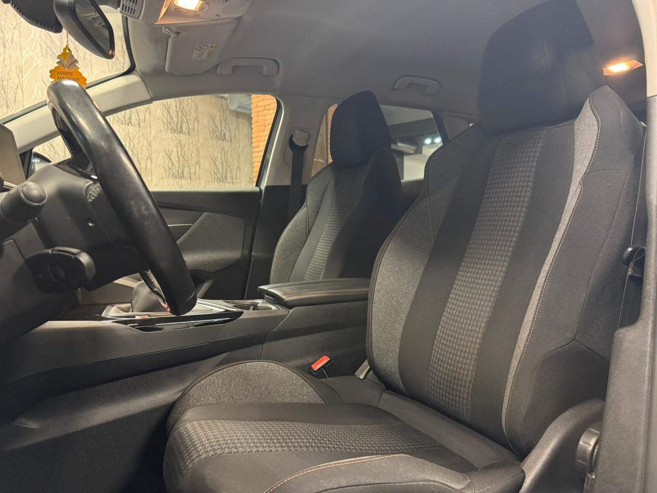 Peugeot 3008 BlueHDi 130 S&S Active