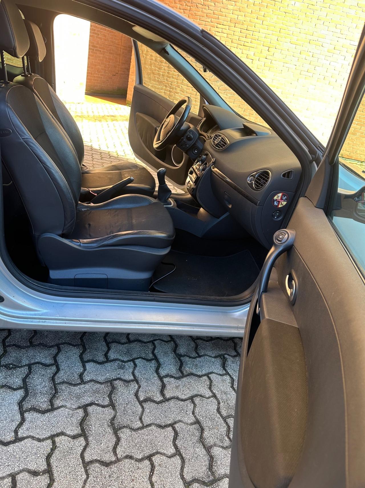 Renault Clio 1.2 16V 3 porte Pack