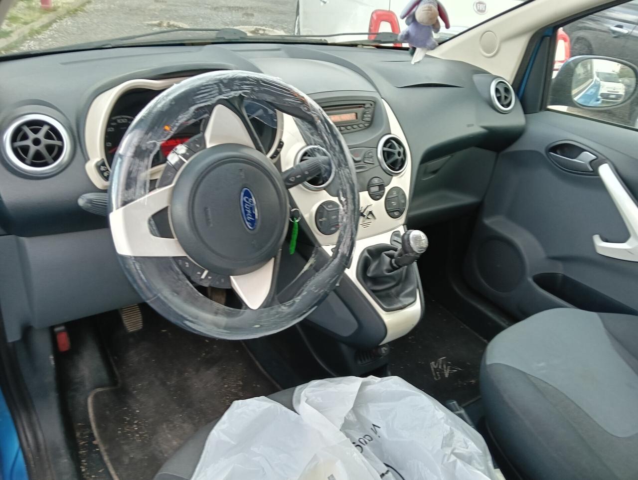 Ford Ka 1.2 8V 69CV Titanium