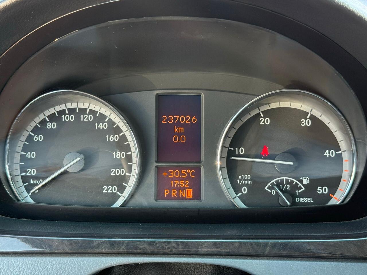 Mercedes-benz Viano 2.2 CDI 4Matic 8 POSTI