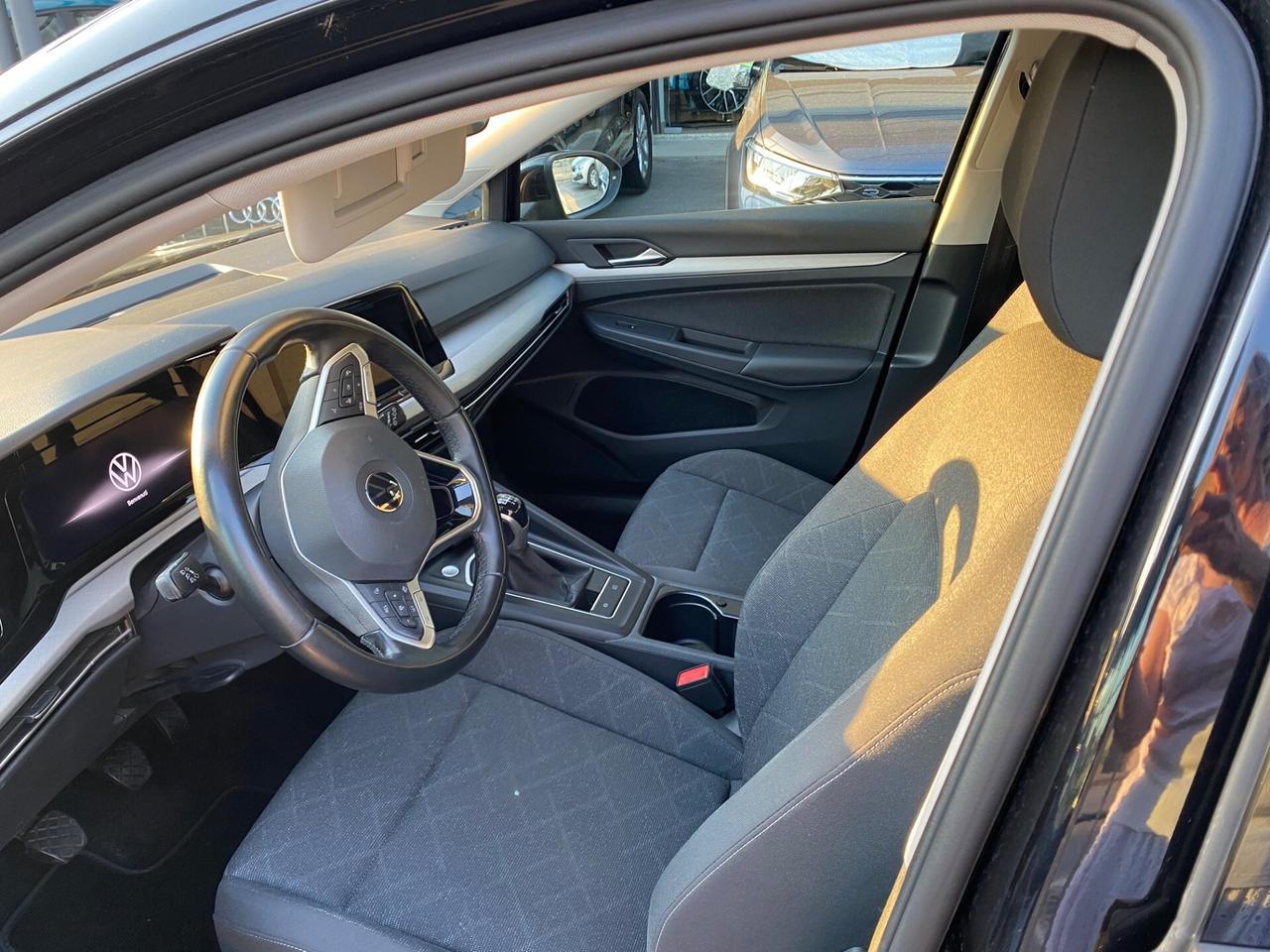 Volkswagen Golf 1.0 TSI EVO Life- OK NEOPATENTATI