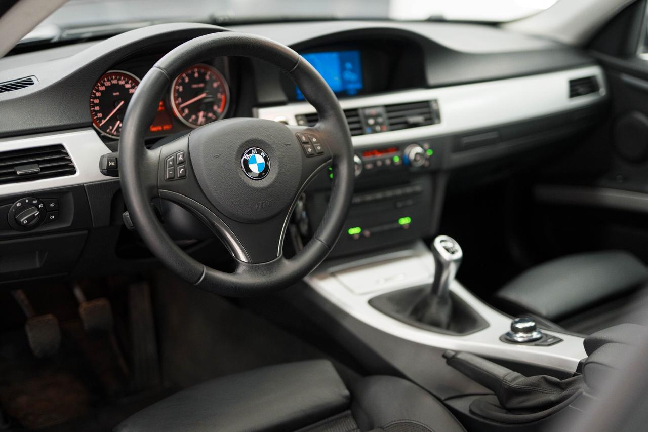 Bmw 330i cat Coupé MANUALE